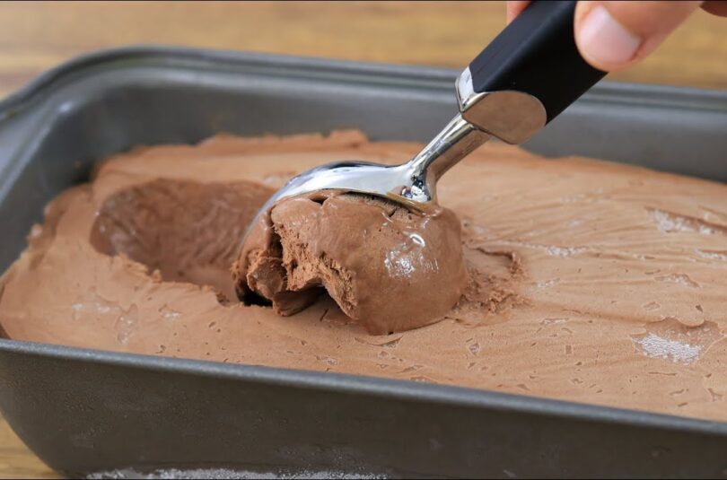 Easy Homemade Chocolate Ice Cream Recipe